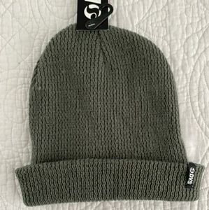 BNWT DVS Grey Beanie